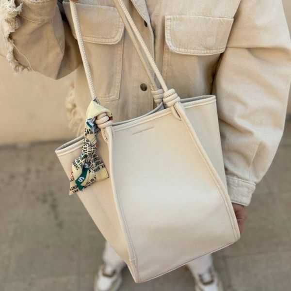 کیف دوشی زنانه و دخترانه مدل آچین پروانه