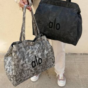 کیف ورزشی و مسافرتی زنانه و دخترانه مدل گراهام پروانه