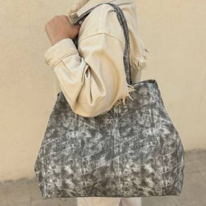 کیف ورزشی و مسافرتی زنانه و دخترانه مدل گراهام پروانه