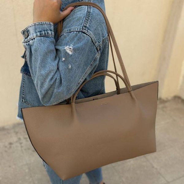 کیف دوشی زنانه و دخترانه جادار مدل پالی پروانه