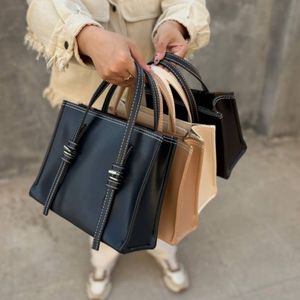 کیف زنانه و دخترانه مدل الی پروانه