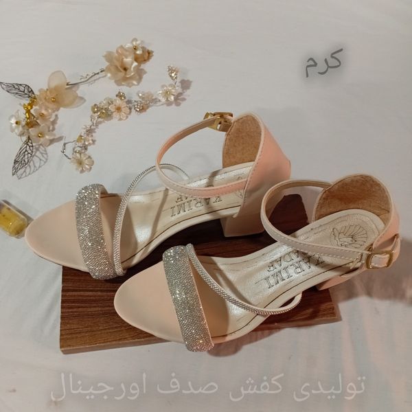 کفش مجلسی زنانه و دخترانه نگین خارجی مدل مهلا