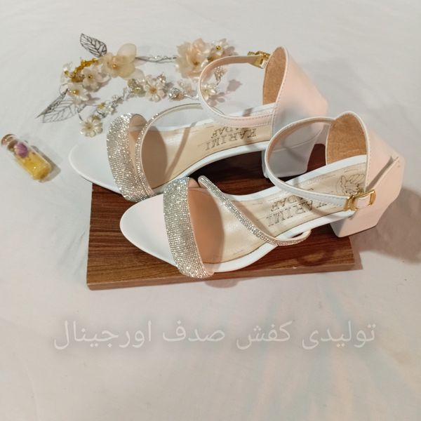 کفش مجلسی زنانه و دخترانه نگین خارجی مدل مهلا