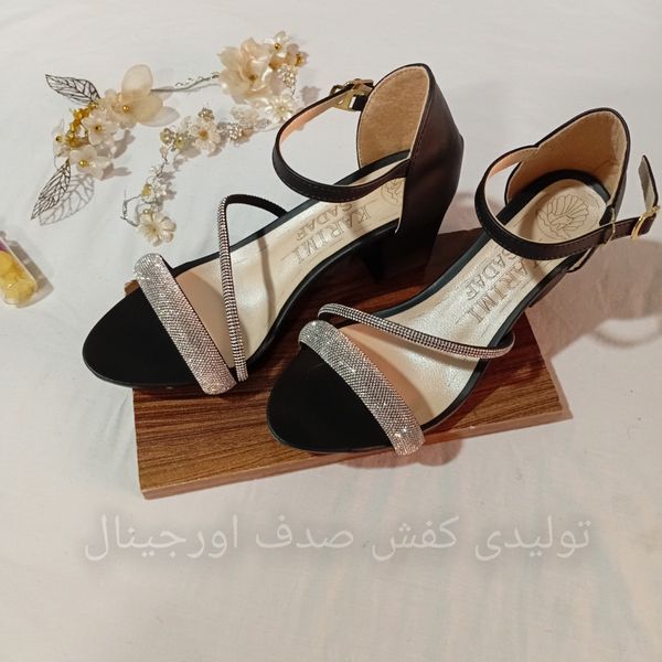 کفش مجلسی زنانه و دخترانه نگین خارجی مدل مهلا