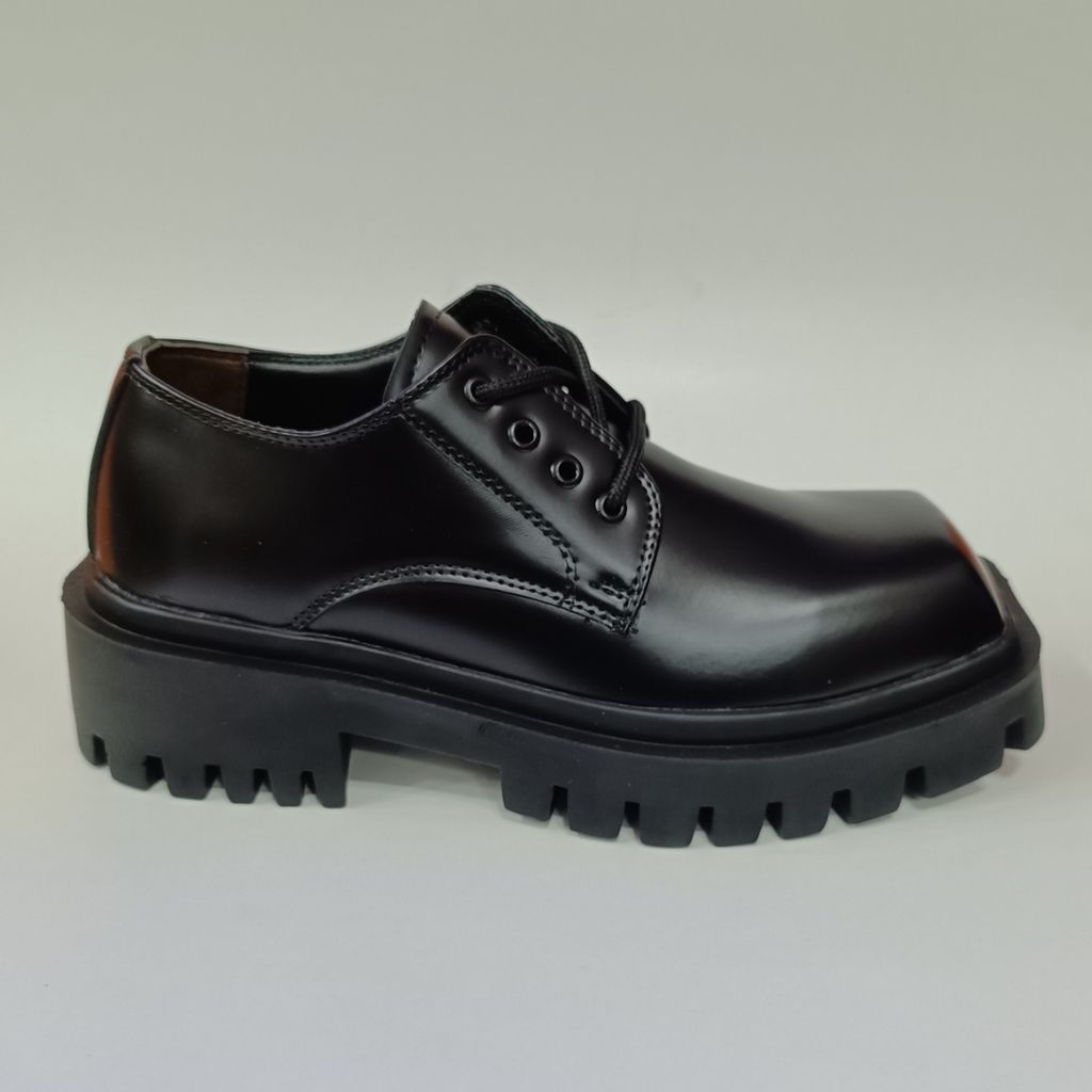 خرید اینترنتی کتونی کالج مردانه لوفر برت پنجه مربع ورنی مات کیفیت بالا