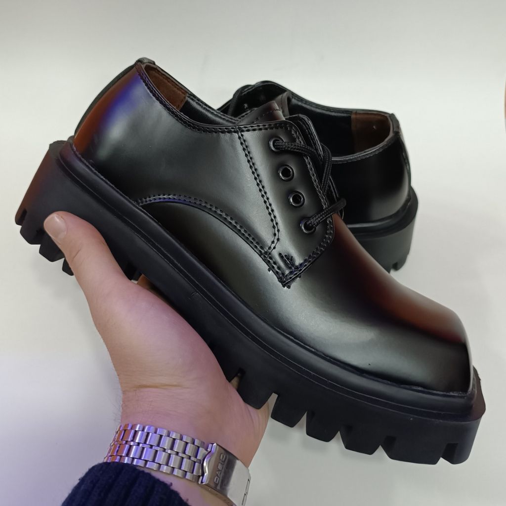 فروش اینترنتی کتونی کالج مردانه لوفر برت پنجه مربع ورنی مات کیفیت بالا