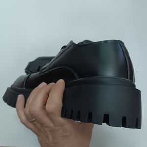 خرید آنلاین کتونی کالج مردانه لوفر برت پنجه مربع ورنی مات کیفیت بالا