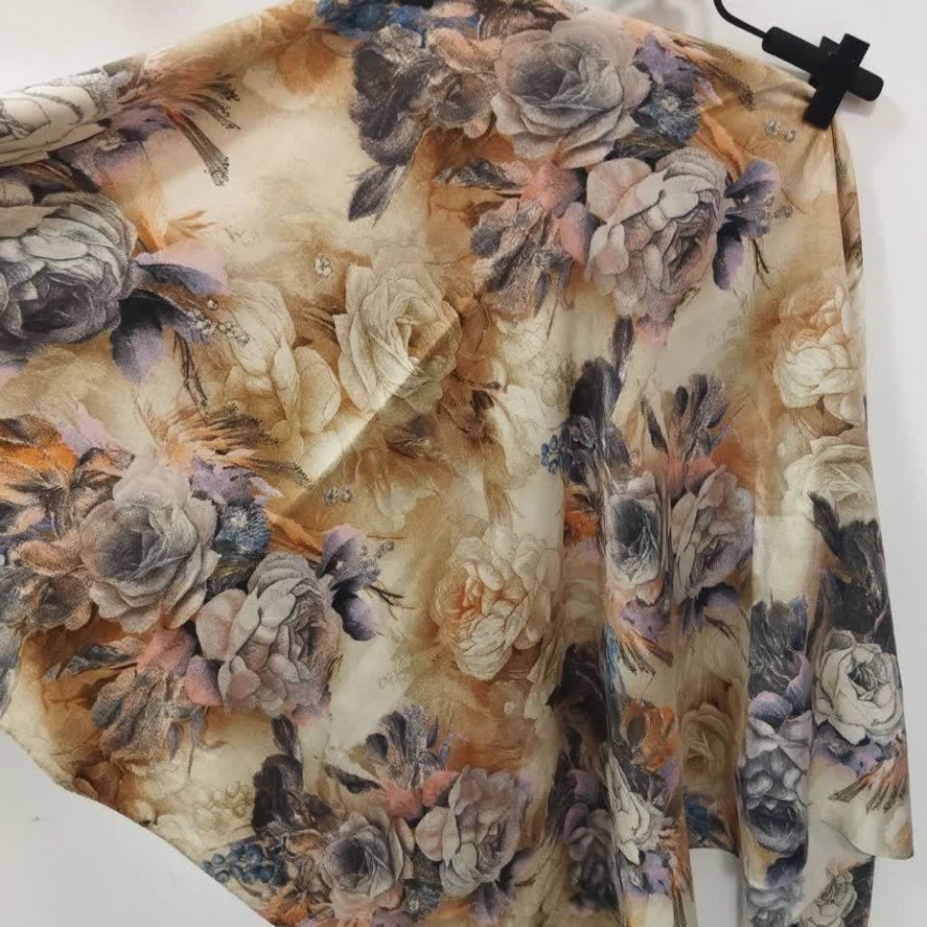 مشخصات روسری ساتن دستدوز