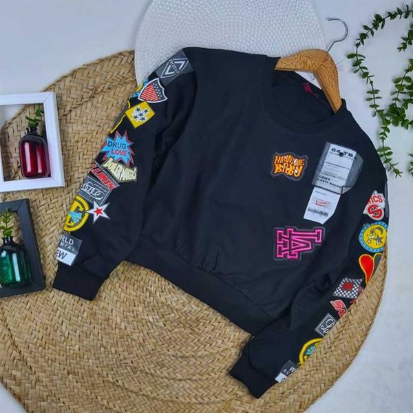 کراپ زنانه مشکی استیکر 99