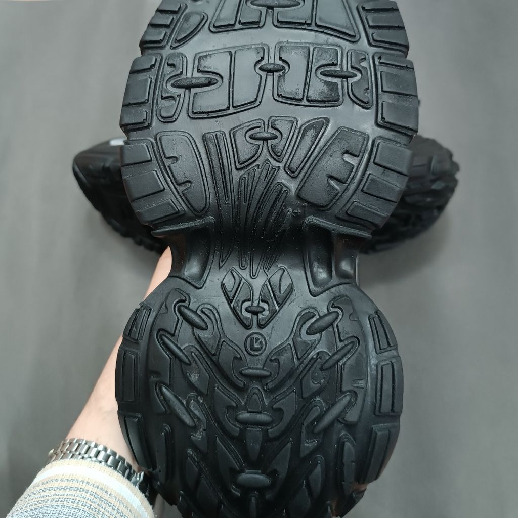 قیمت کتونی مردانه بالنسیاگا 10 ایکس مشکی کیفیت بالا