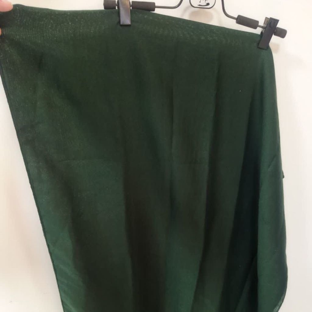 مشخصات شال نخی سبز sh373