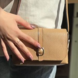 خرید اینترنتی کیف چرم طبیعی گاوی دوشی زنانه دخترانه(ارسال بین 5 تا 10 روزکاری)