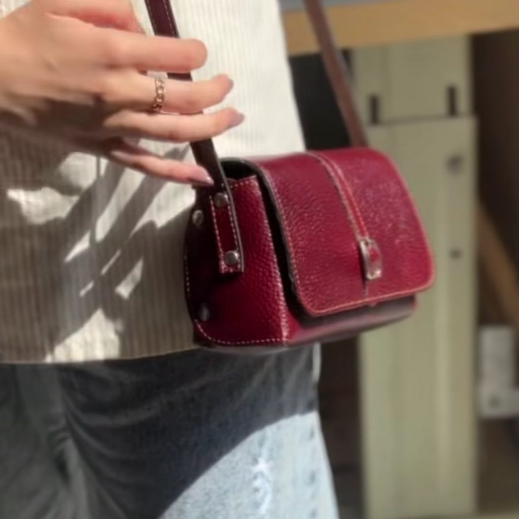 خرید انلاین کیف چرم طبیعی گاوی دوشی زنانه دخترانه(ارسال بین 5 تا 10 روزکاری)