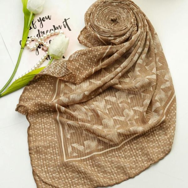 روسری نخی دست دوز