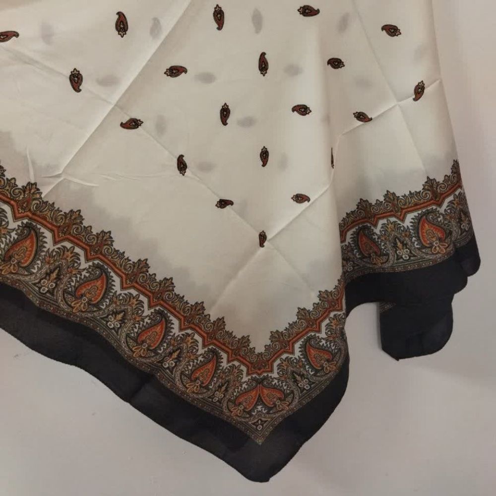 خرید اینترنتی روسری نخی حاشیه دار rsy2u