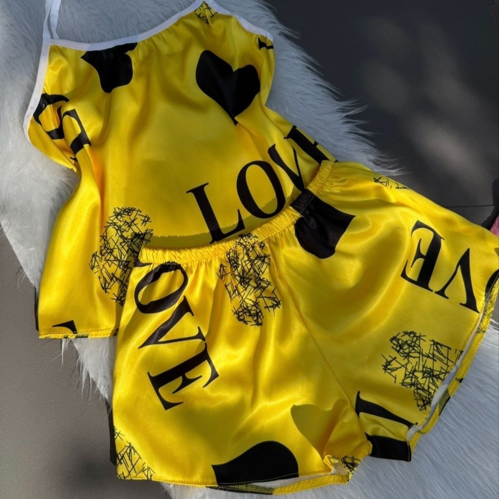 فروش اینترنتی تاپ و شلوارک ساتن طرح لاو