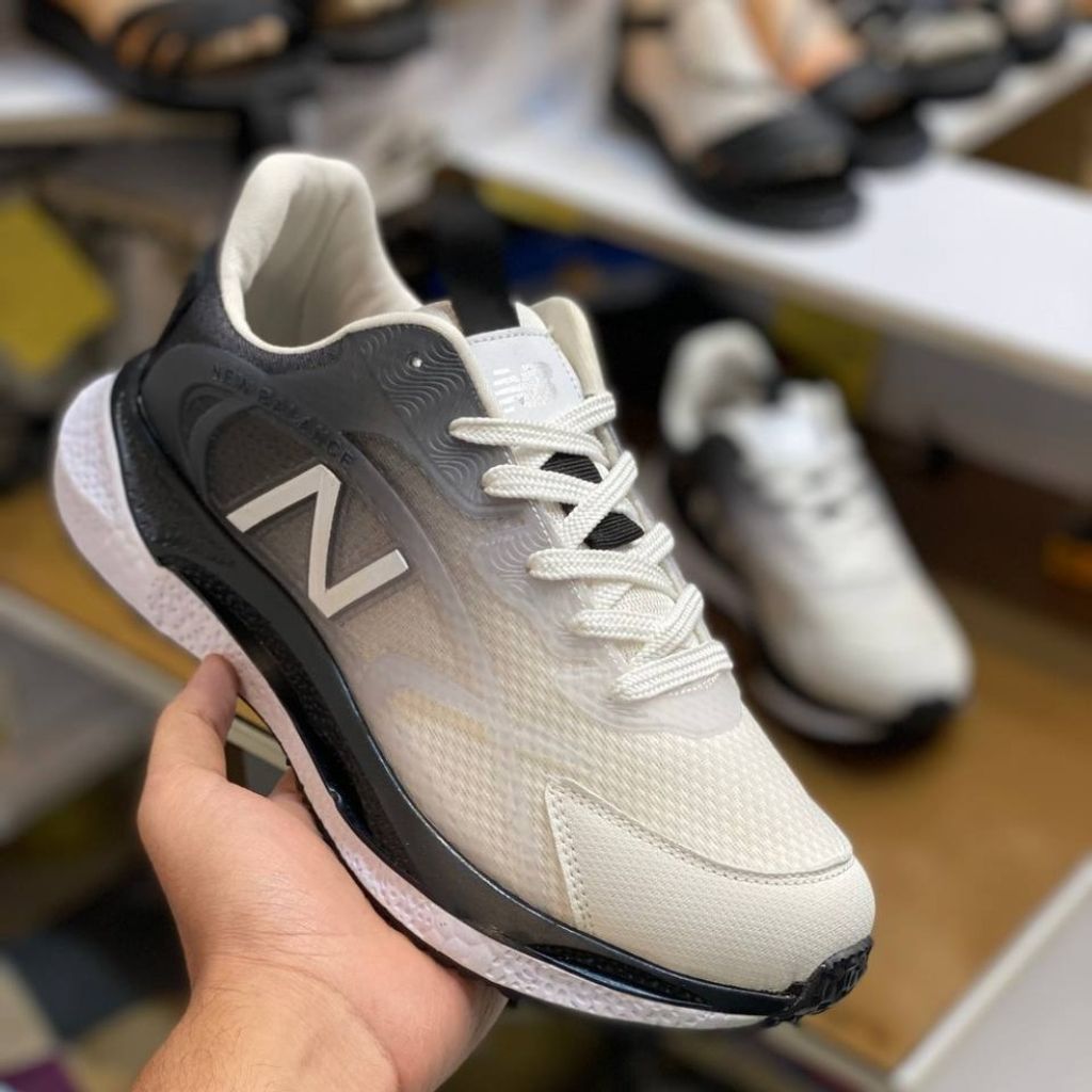 فروش اینترنتی کفش نیوبالانس مردانه رانر سفید طوسی