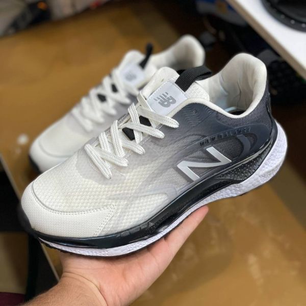 کفش نیوبالانس مردانه رانر سفید طوسی
