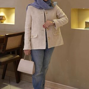 فروش اینترنتی کت زنانه آستردار شانل مدل رونیکا