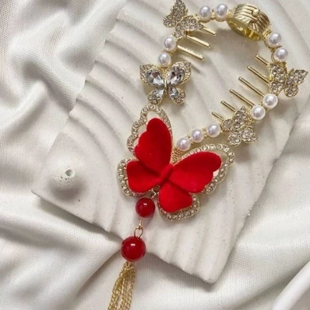 مشخصات گیره گوجه ای پروانه مخمل