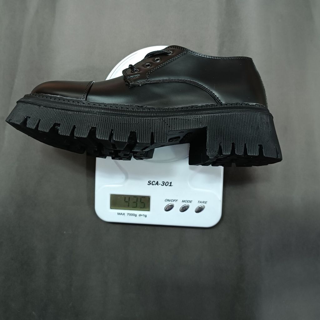 مشخصات کتونی کالج مردانه لوفر بالنسیاگا کیفیت بالا