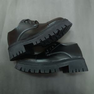 خرید انلاین کتونی کالج مردانه لوفر بالنسیاگا کیفیت بالا