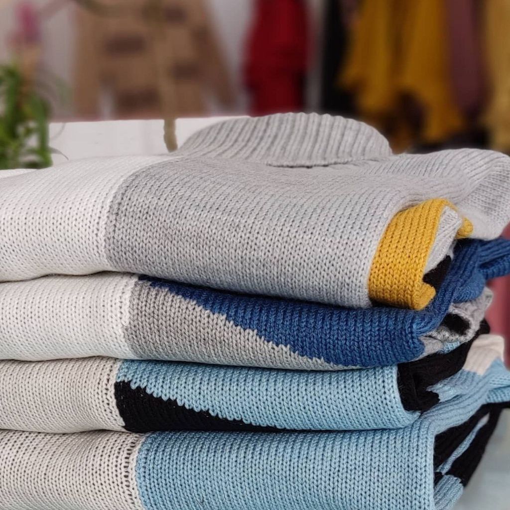 خرید اینترنتی قیمت بافت پینترستی زنانه خط درشت