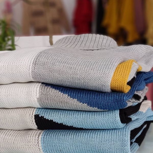 بافت پینترستی زنانه خط درشت