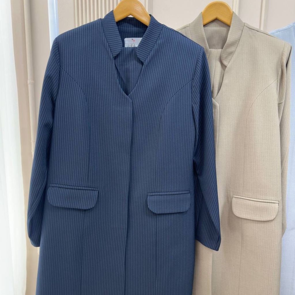 خرید آنلاین مانتو شلوار اداری آستردار درنا