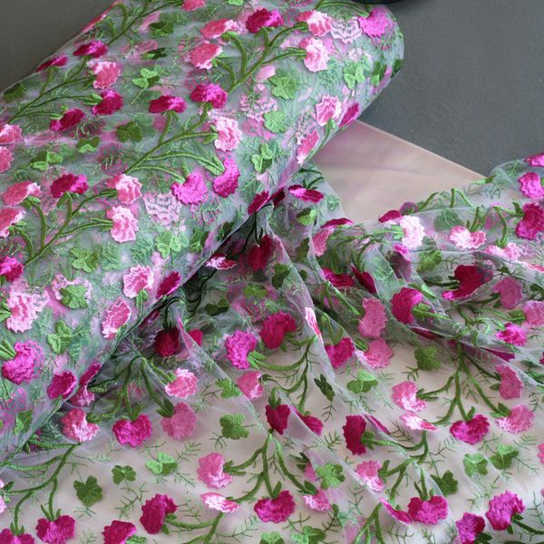 پارچه تور گل‌دوزی