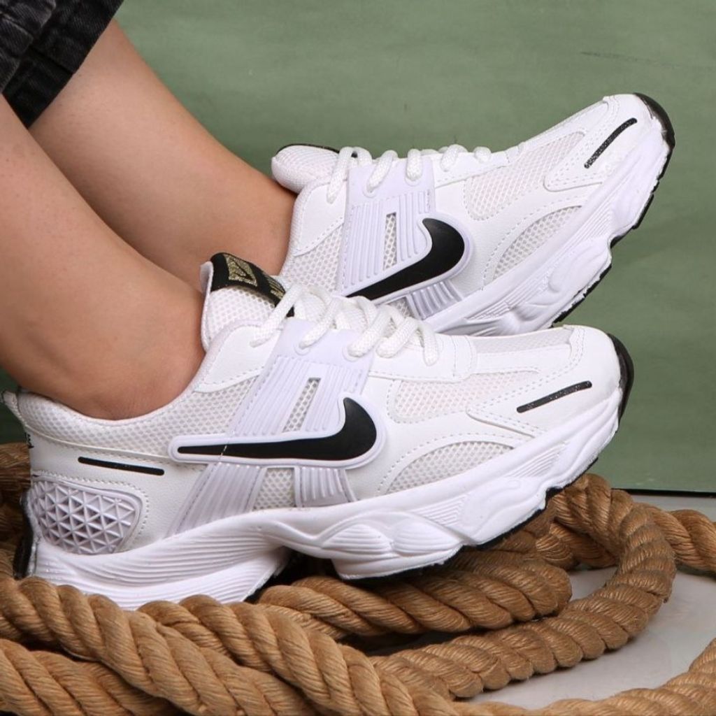 خرید آنلاین کتونی نایک پاندا