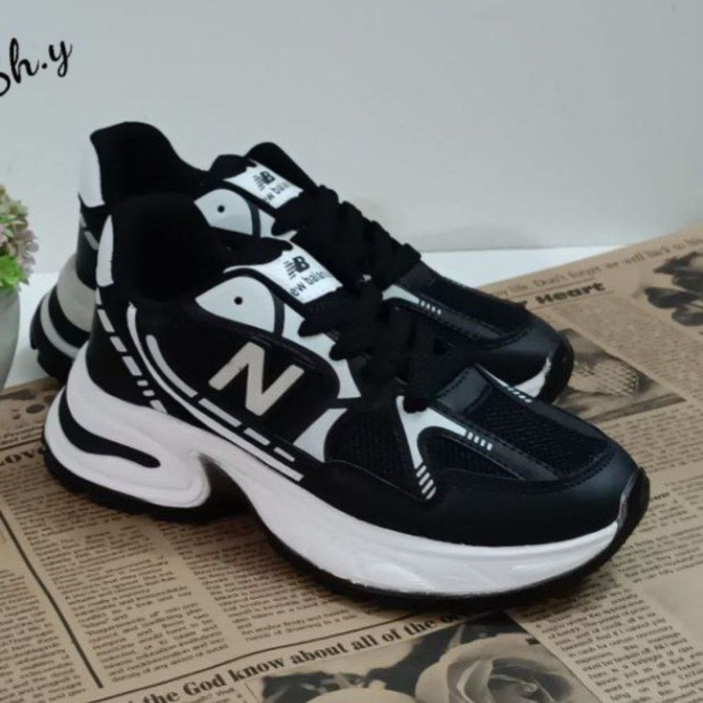 مشخصات کتونی دو لژ نیوبالانس 222