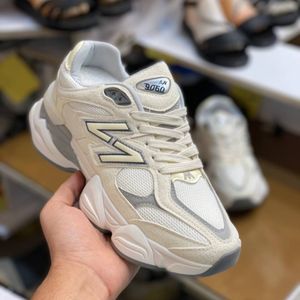 قیمت ارزان کفش نیوبالانس مردانه 9060 خارجی رنگ سفید