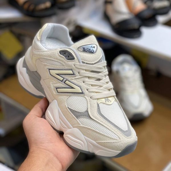 کفش نیوبالانس مردانه 9060 خارجی رنگ سفید