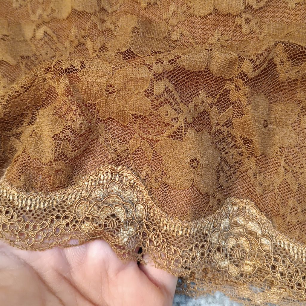 مشخصات بلوز تمام دانتل وارداتی