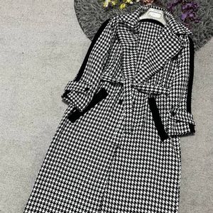 قیمت ارزان مانتو بلند زنانه طرح هلن