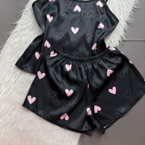 خرید اینترنتی ست تاپ و شلوارک ساتن قلبی