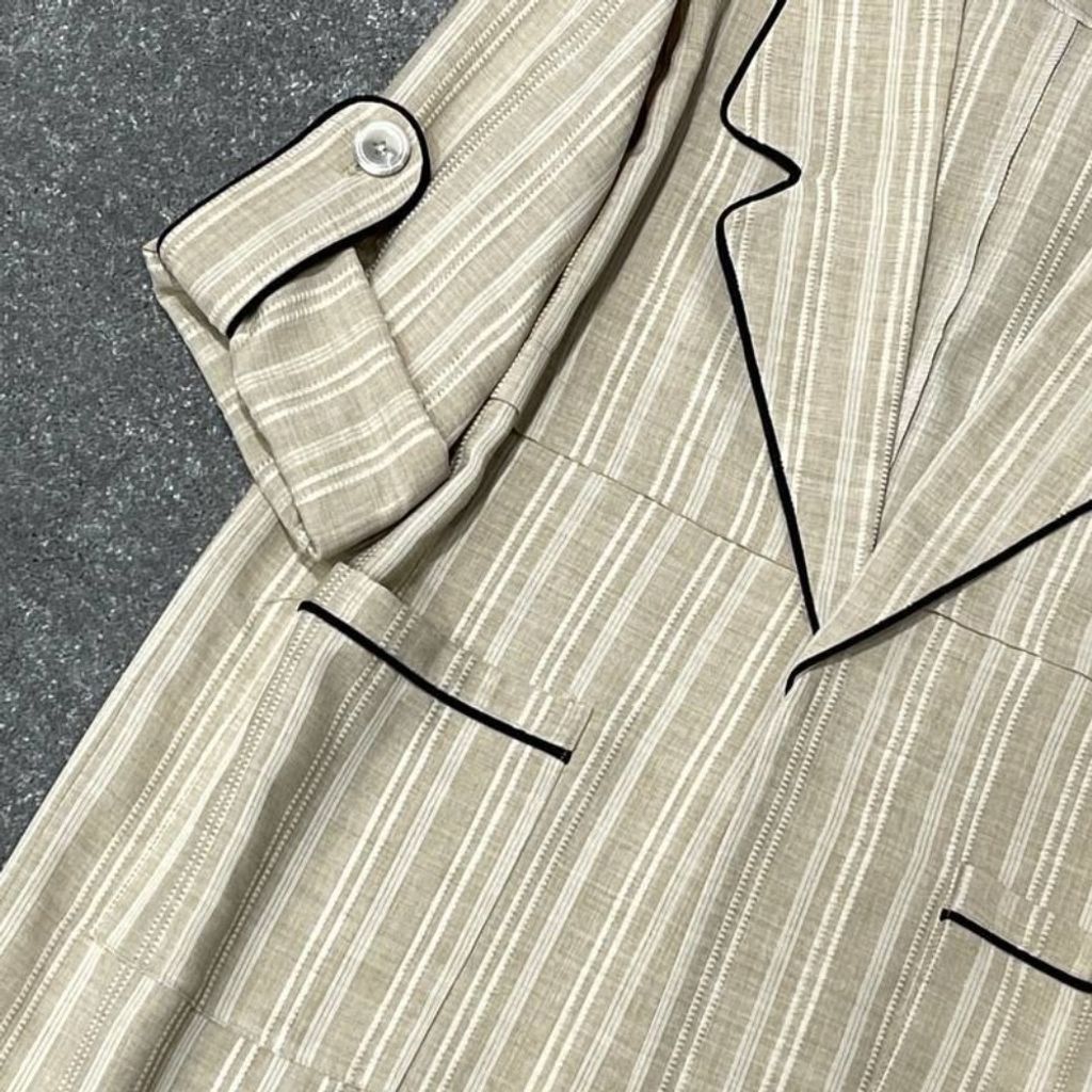 مشخصات مانتو یقه انگلیسی