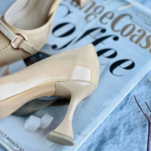 کفش مجلسی مدل قاپاق دار زنانه