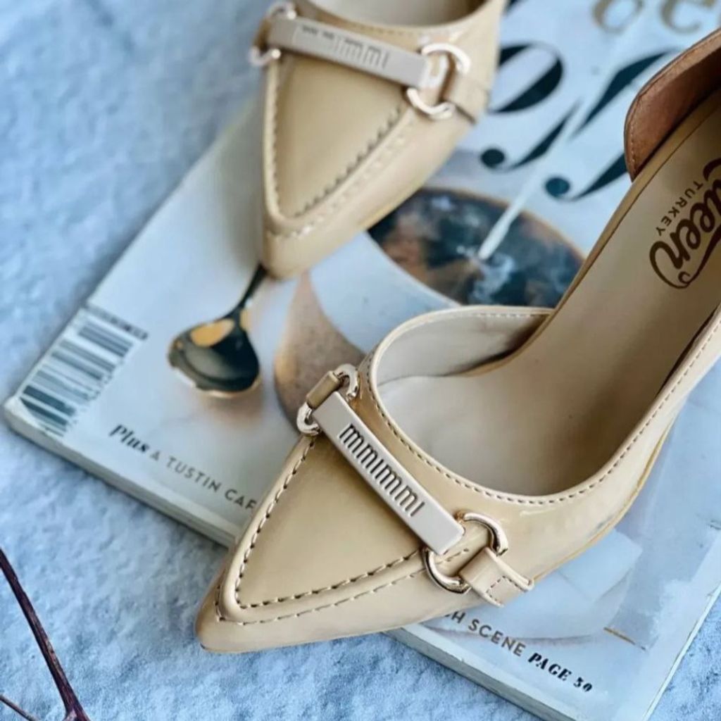 مشخصات کفش مجلسی مدل قاپاق دار زنانه