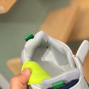 خرید اینترنتی قیمت کتونی بچگانه طرح نایک دوستاره از Kids کد 4062302