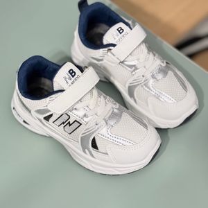 خرید اینترنتی قیمت کتونی بچگانه طرح نیوبالانس 530 از Berry Kids کد 4062601