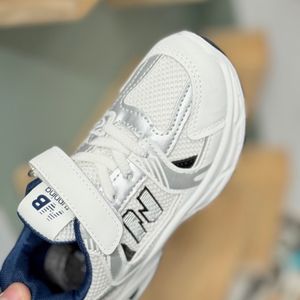 خرید اینترنتی قیمت کتونی بچگانه طرح نیوبالانس 530 از Berry Kids کد 4062601