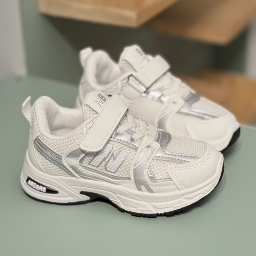 خرید اینترنتی قیمت کتونی بچگانه طرح نیوبالانس 530 از Berry Kids کد 4062601