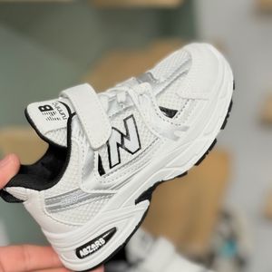 خرید اینترنتی قیمت کتونی بچگانه طرح نیوبالانس 530 از Berry Kids کد 4062601