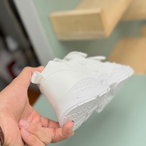 خرید اینترنتی قیمت کتونی بچگانه طرح دوچسب از K-Z کد 4062701