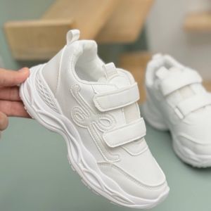 خرید انلاین کتونی بچگانه طرح دوچسب از K-Z کد 4062701