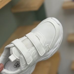 خرید اینترنتی قیمت کتونی بچگانه طرح دوچسب از K-Z کد 4062701