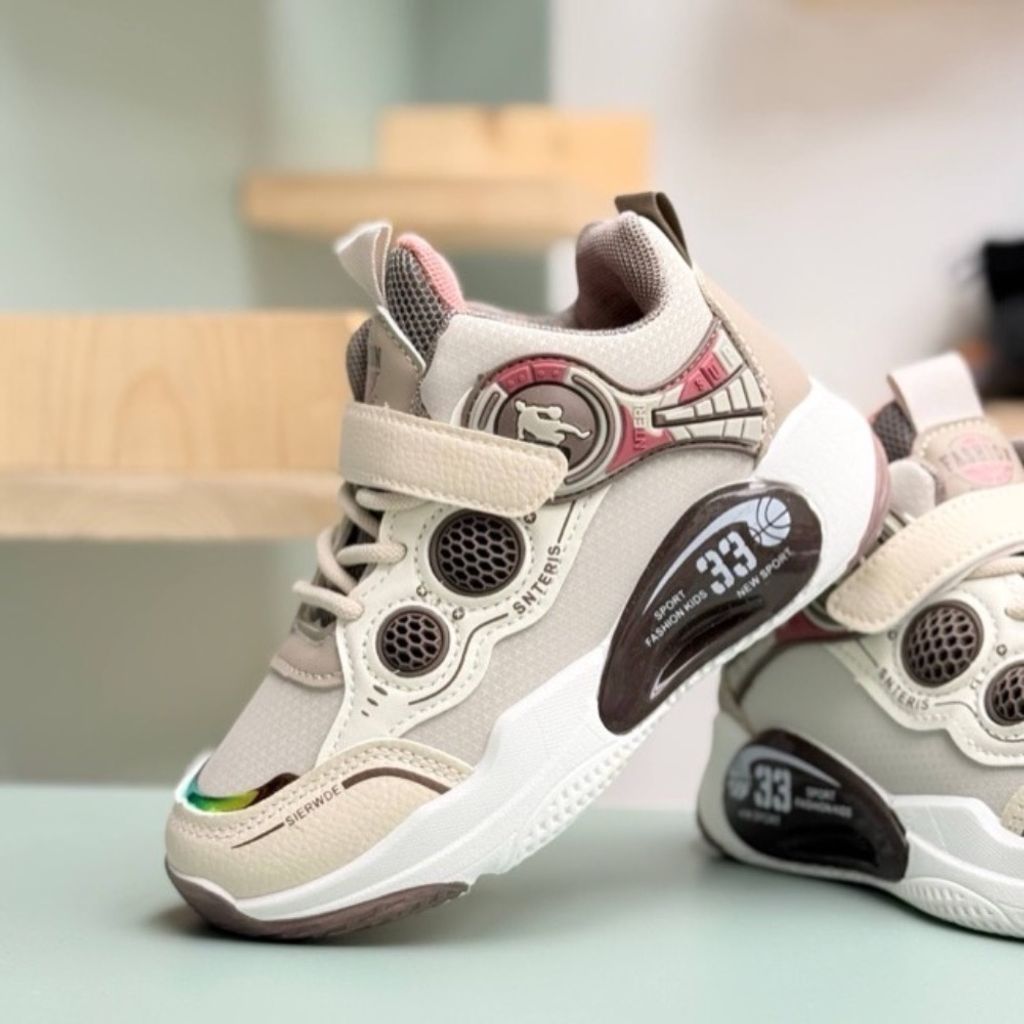 خرید انلاین کتونی بچگانه طرح بسکتبالی از K-Z کد 4062801