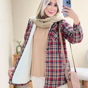 قیمت ارزان شکت زنانه  کلاه دارضخیم طرح گلاویژ